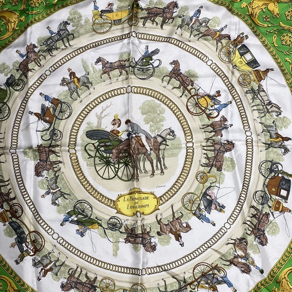 Authentic HERMES "LA PROMENADE DE LONGCHAMPS" Green 100% Silk Scarf - Picture 4 of 13